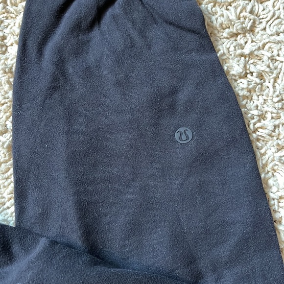 Lulelemon joggers unknown style size 4 - Picture 5 of 10